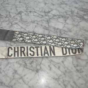 💯 authentic Dior mitzah
